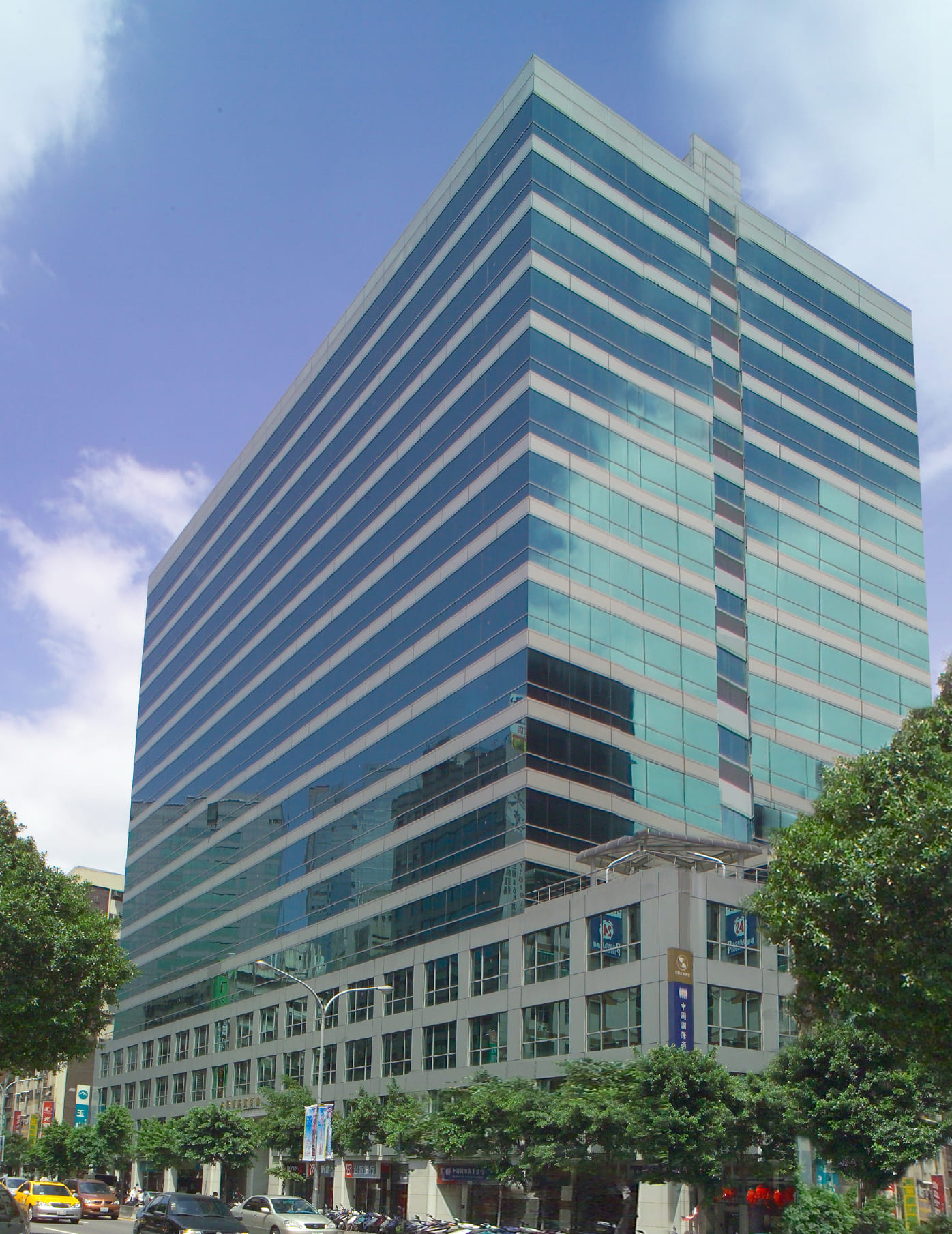 大統領經貿廣場｜台北市基隆路二段51號